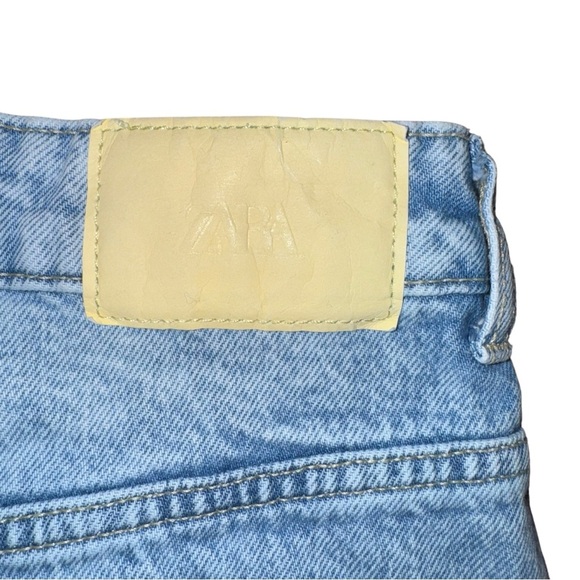 ZARA Classic Mom Fit High Waist Rise Denim Jean Shorts Acid Wash Size 10 - Picture 13 of 15
